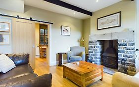 Stoneswood Cottage & Garden, Delph, Saddleworth
